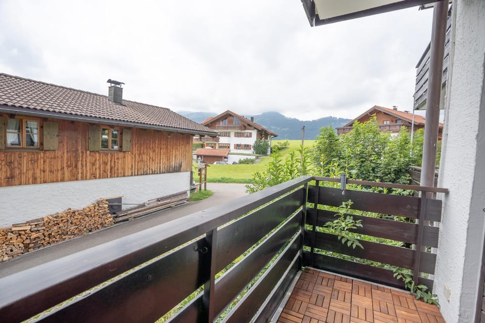 Balcony/Terrace, Mountain view