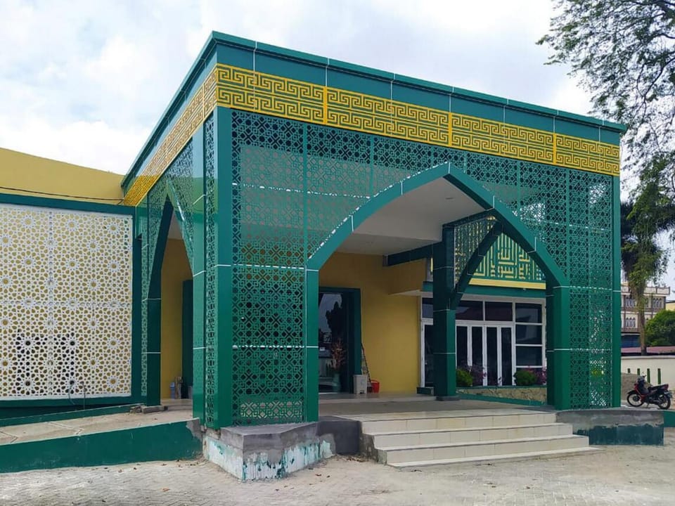 Facade/entrance