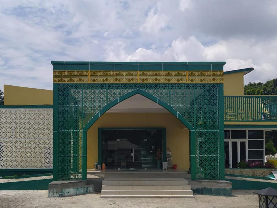 Facade/entrance