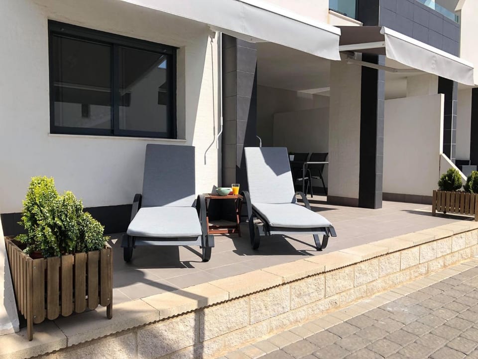 Oasis Beach 1, La Zenia Apartment in Vega Baja del Segura