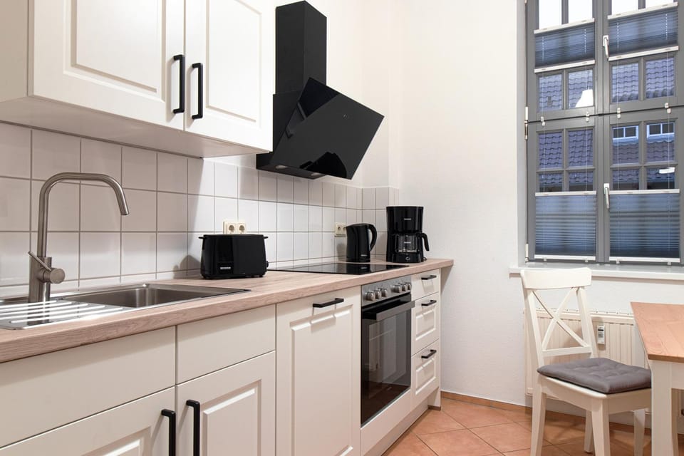 Kitchen or kitchenette, Seating area