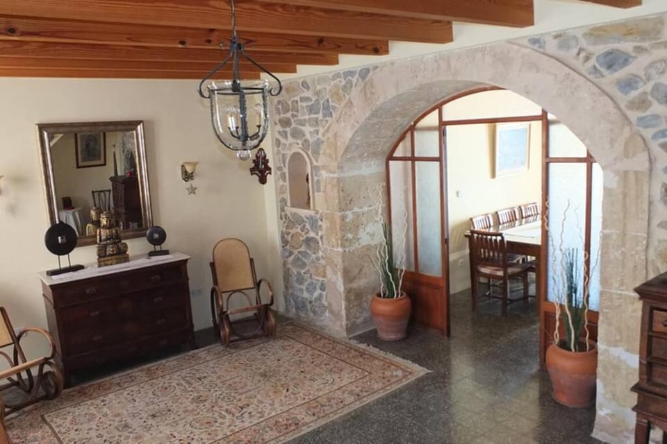 Villa Maria, bonita casa con jardín y piscina privada en Andratx House in Andratx