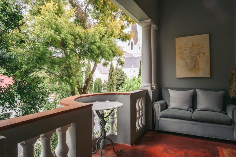 Toilet, Balcony/Terrace, Garden view