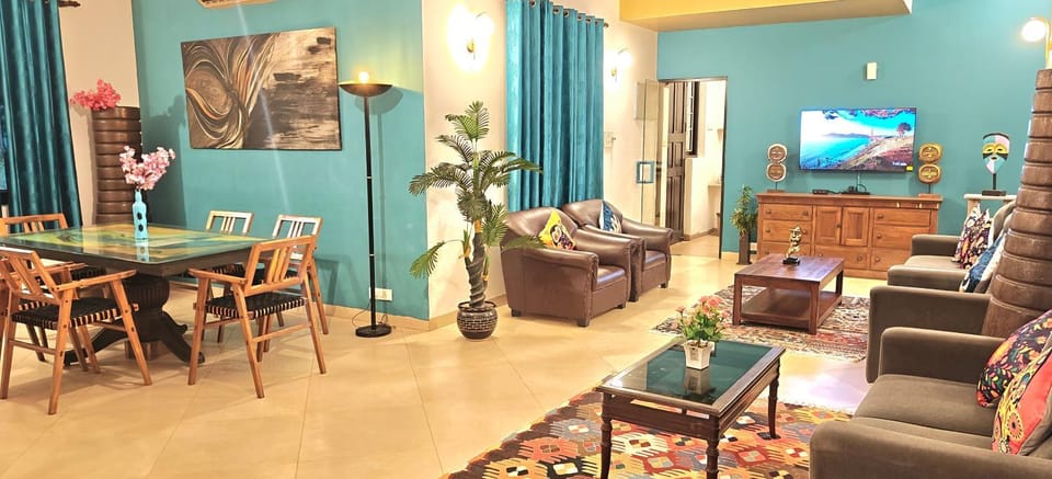 GR STAYS Sol Villa Candolim with Private Pool, Walking distance to Beach Villa in Candolim