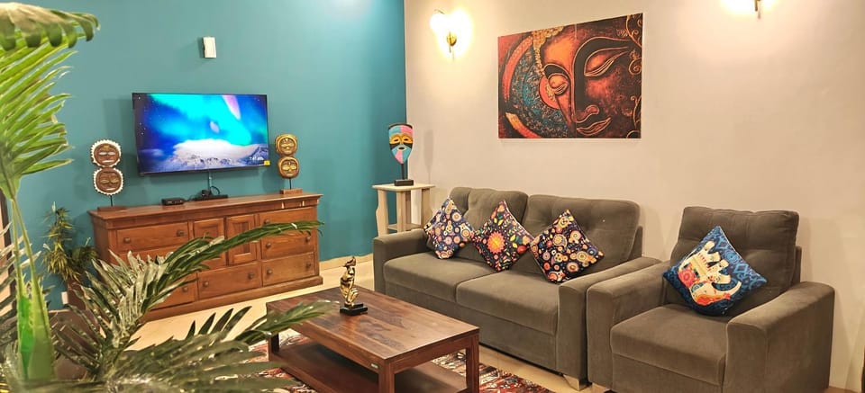 GR STAYS Sol Villa Candolim with Private Pool, Walking distance to Beach Villa in Candolim