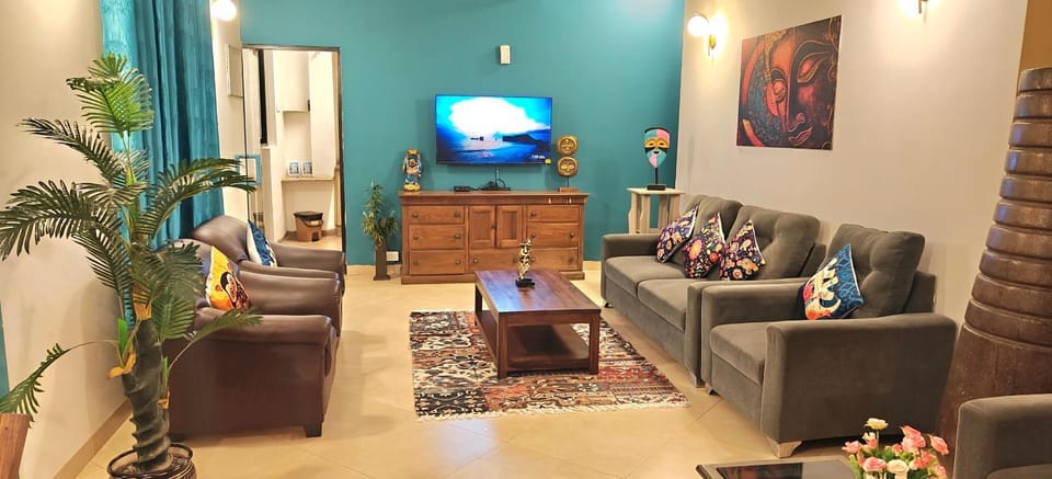 GR STAYS Sol Villa Candolim with Private Pool, Walking distance to Beach Villa in Candolim
