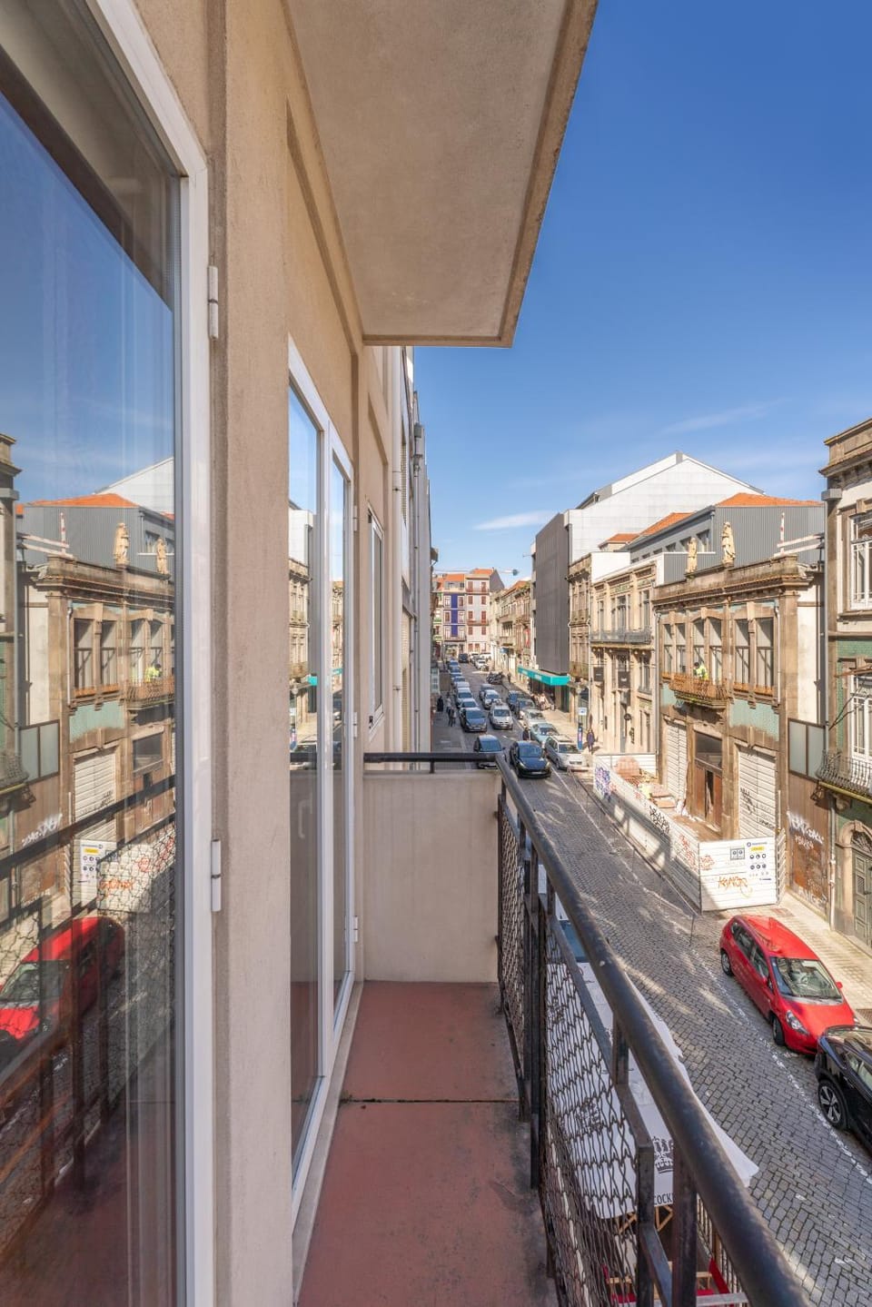 Balcony/Terrace, Street view