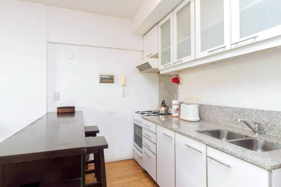 Relaxing one bedroom apt in the heart of Recoleta Apartment in Buenos Aires