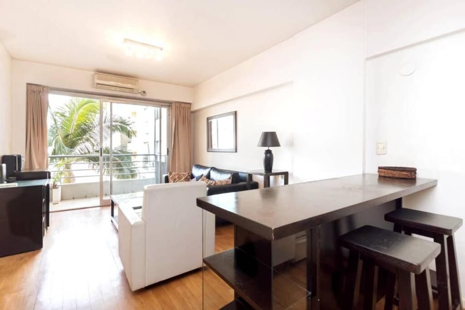 Relaxing one bedroom apt in the heart of Recoleta Apartment in Buenos Aires