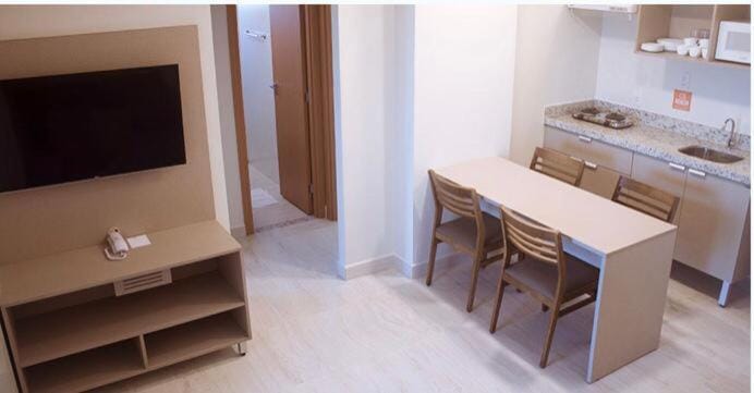 Communal lounge/ TV room, TV and multimedia, Kitchen or kitchenette, Living room, Seating area, Dining area