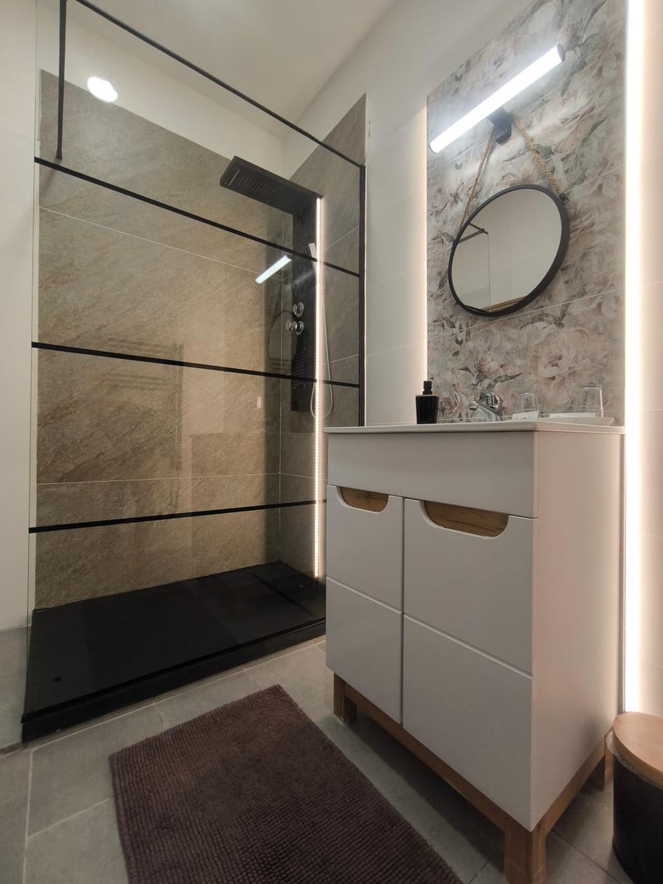 Shower, Bathroom