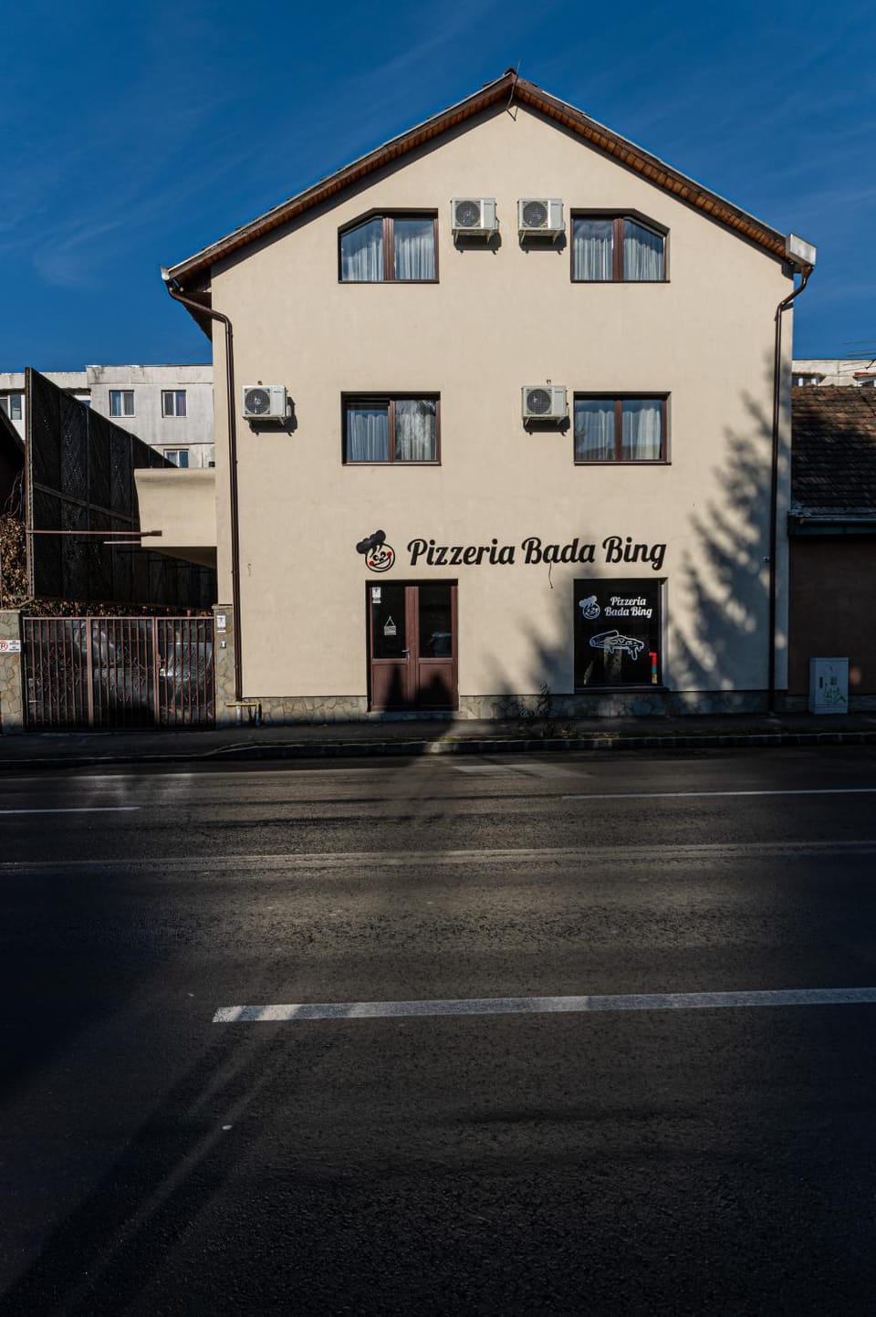 Property building, Facade/entrance, Day, Parking