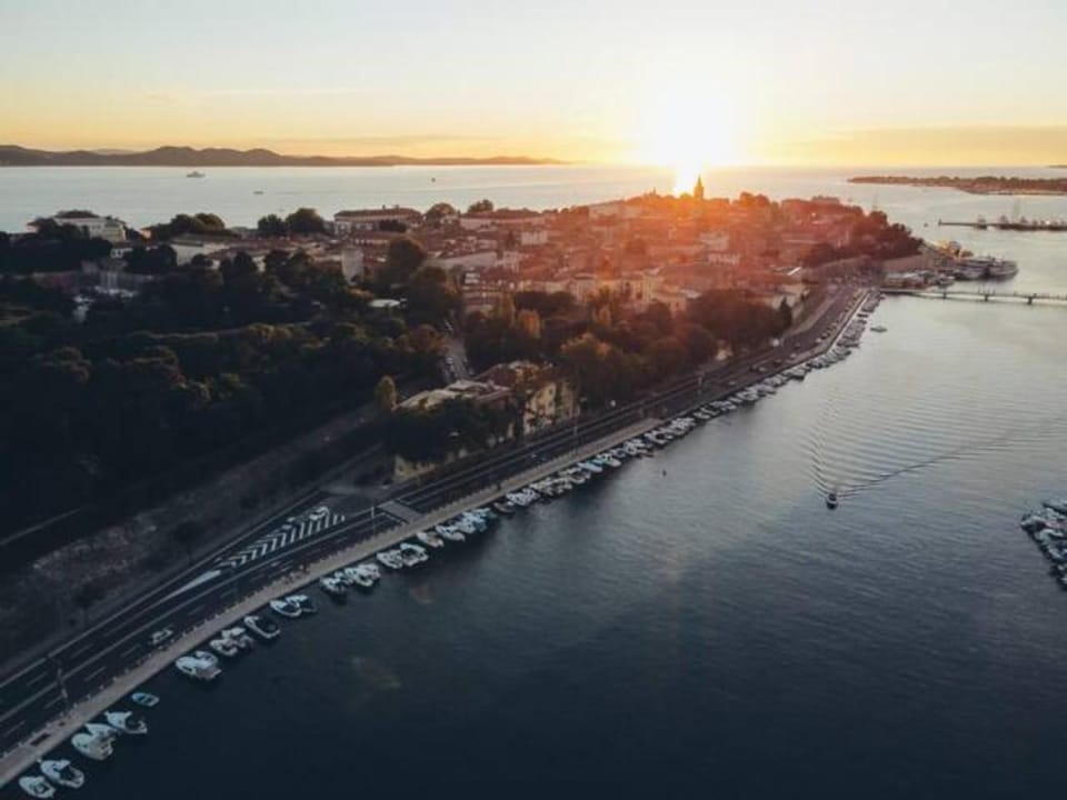 Kailani Luxury Central 3 Bedroom, 3 Bathroom Apartment With a Sunny Balcony Apartment in Zadar