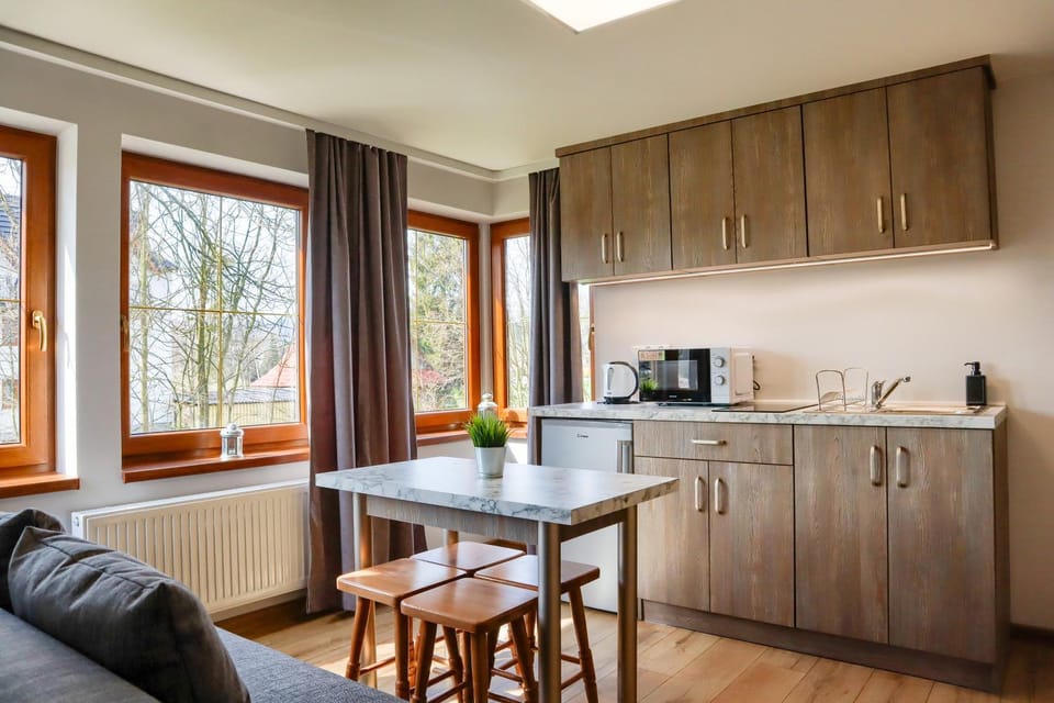 Kitchen or kitchenette, Dining area, pet friendly, stove