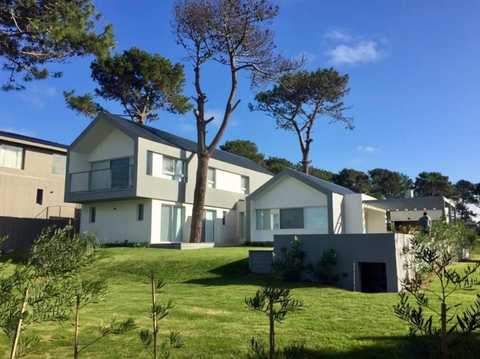 Property building, Garden, Garden view