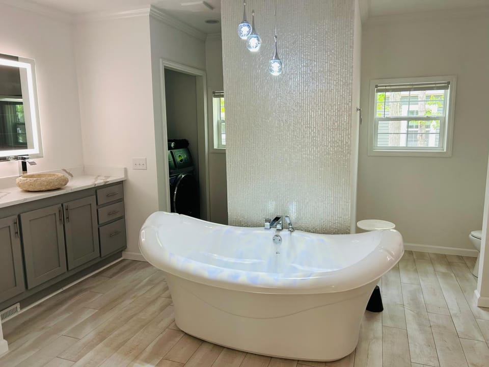 Swan Lake Resort Villa in Galloway
