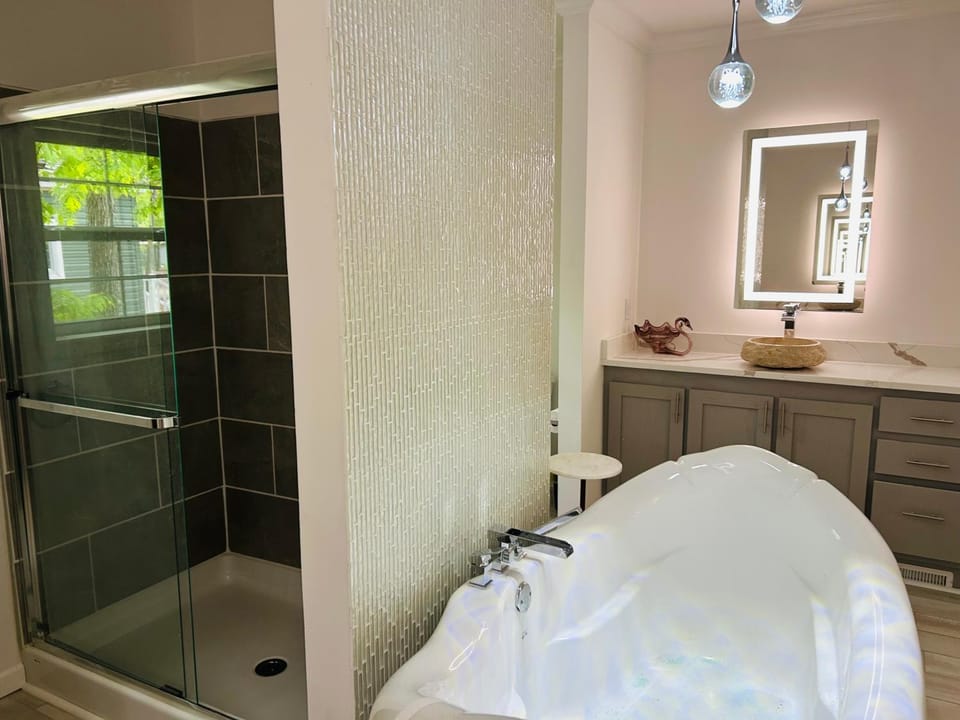 Swan Lake Resort Villa in Galloway