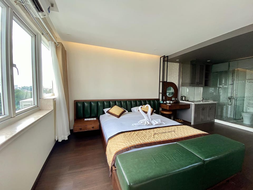 Duc Vuong Saigon Hotel - Cao Thang Hotel in Ho Chi Minh City