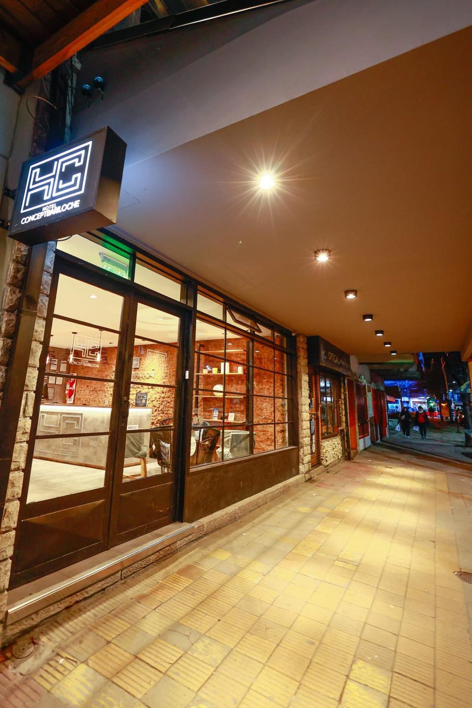 Facade/entrance