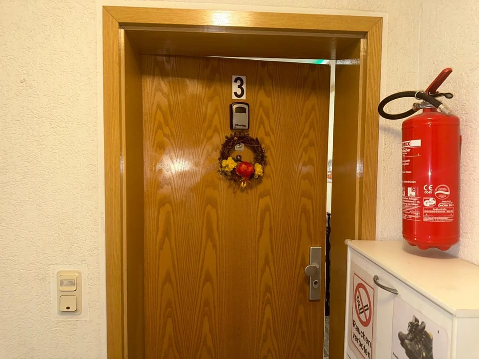 Modernes Apartment 3 mit 5 Schlafzimmer 6 einzelne Betten Apartment in Dortmund