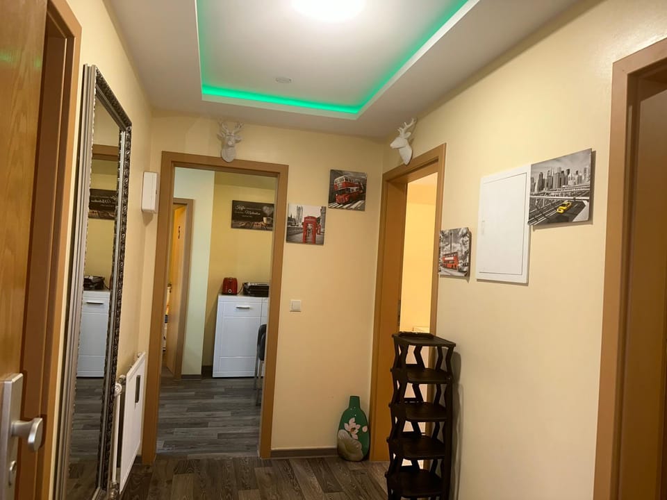 Modernes Apartment 3 mit 5 Schlafzimmer 6 einzelne Betten Apartment in Dortmund