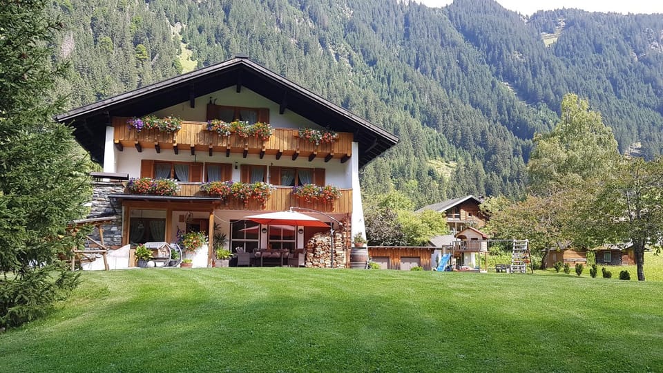 Haus Hubertus - Gästehaus Sahler Apartment in Vorarlberg, Austria