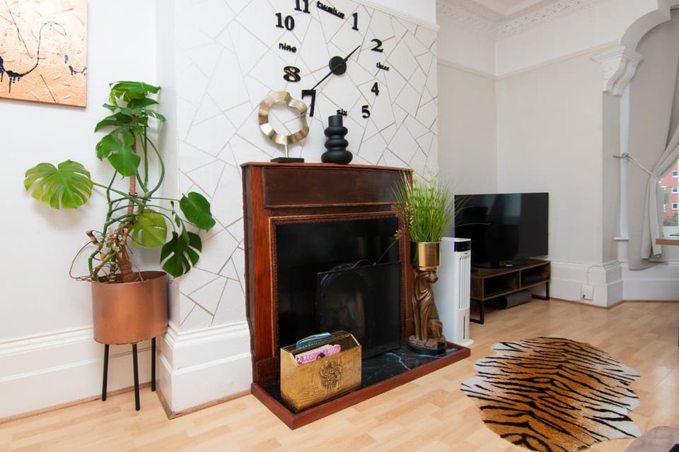 Ann Apartments opposite the Pier with sea view Apartment in Portsmouth