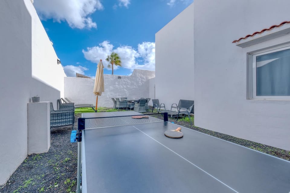 Patio, Game Room, Table tennis, Table tennis