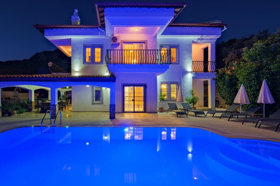 Property building, Night, Pool view, sunbed