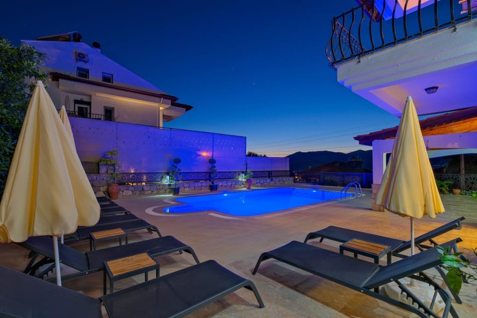 Property building, View (from property/room), Pool view, Swimming pool, sunbed