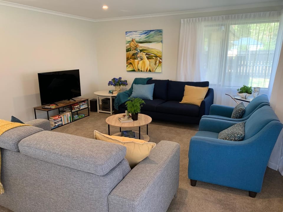 Living room, Lounge or bar