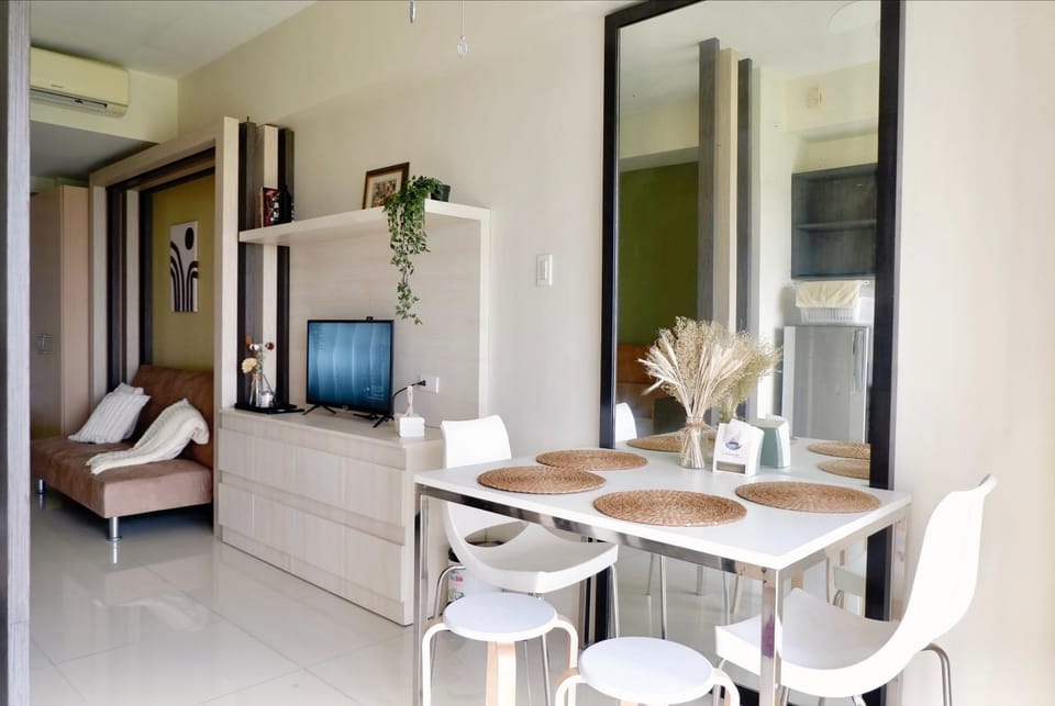 Wind and Sea at Wind Residences Apartment in Tagaytay