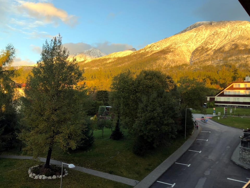 Balcony/Terrace, Mountain view, Sunrise