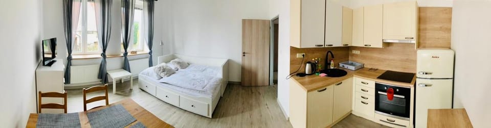 Bed, TV and multimedia, Kitchen or kitchenette, Living room, Seating area, Dining area, dishwasher, pet friendly, stove