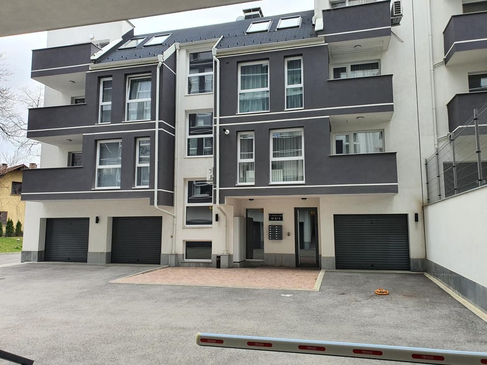 Property building, Day