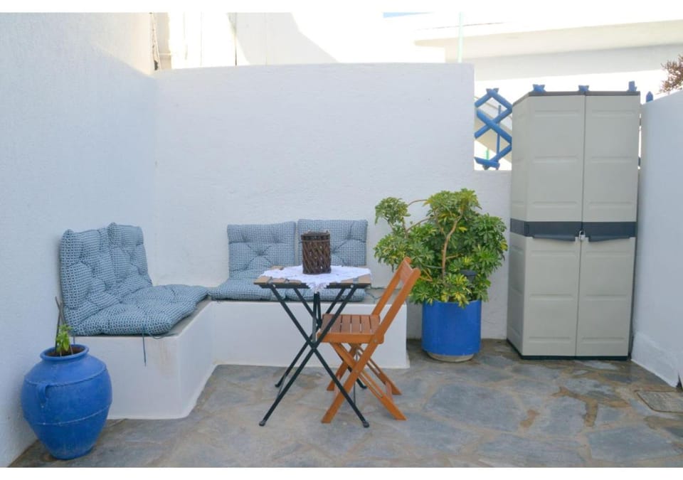 Patio, Seating area