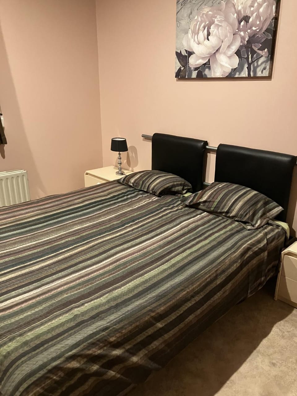 Bed, Photo of the whole room, Bedroom, Garden view, internet