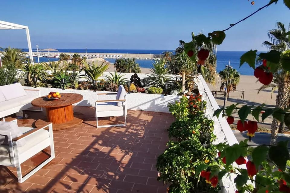 Patio, Day, Natural landscape, View (from property/room), Balcony/Terrace, Seating area, Beach, Sea view