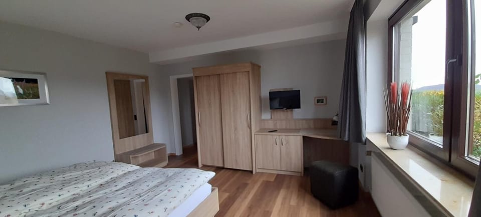 TV and multimedia, Bedroom
