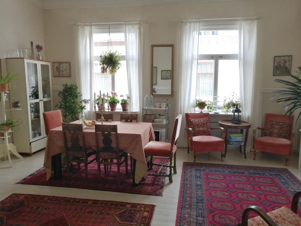 Seating area