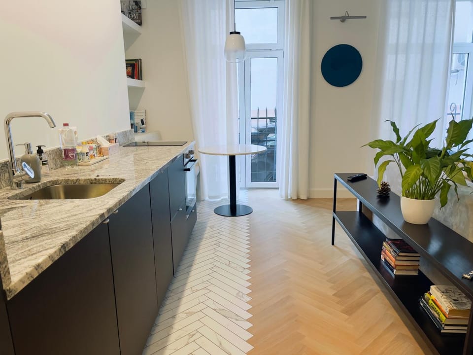 Kitchen or kitchenette