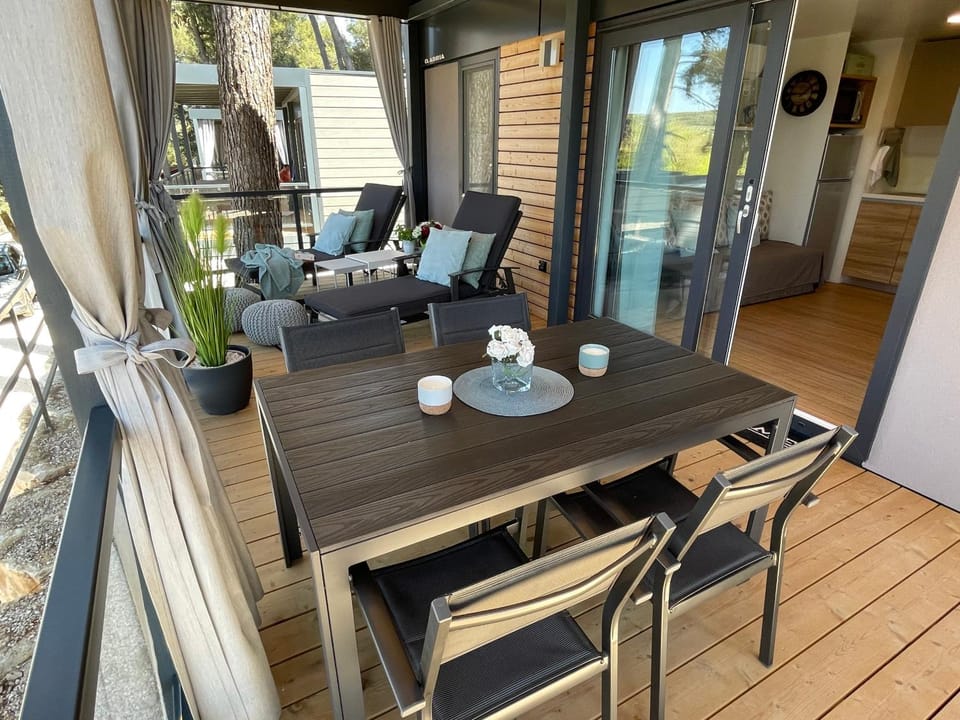 Summer, Balcony/Terrace, Evening entertainment, Entertainment, Meals