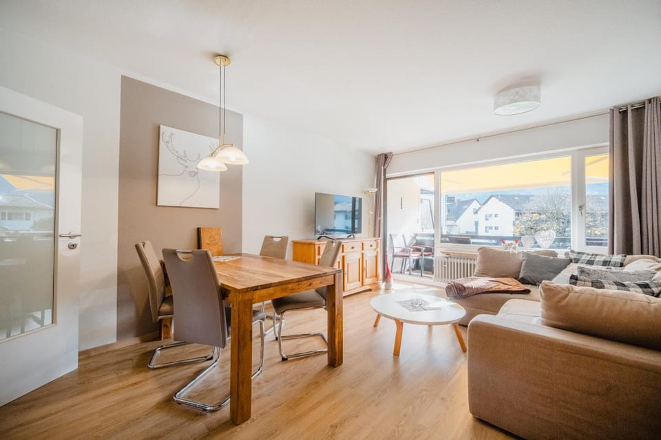 Living room, Photo of the whole room