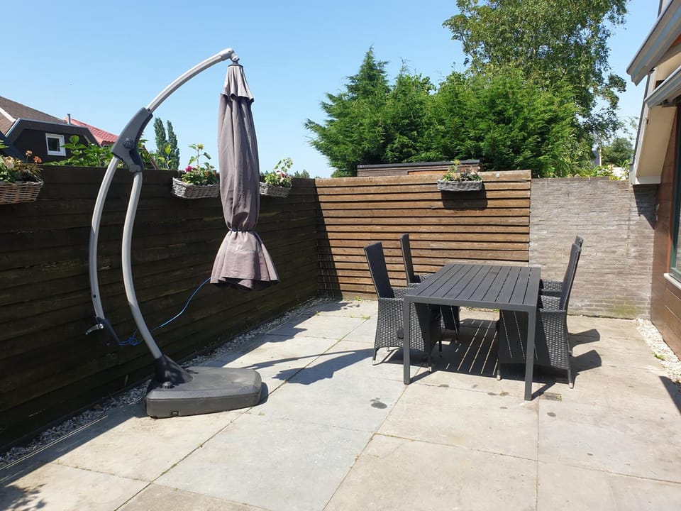 Lovely Bungalow 8p close to beach and Amsterdam House in North Holland (province)