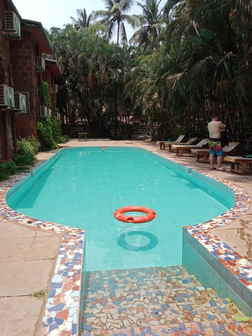 Swimming pool