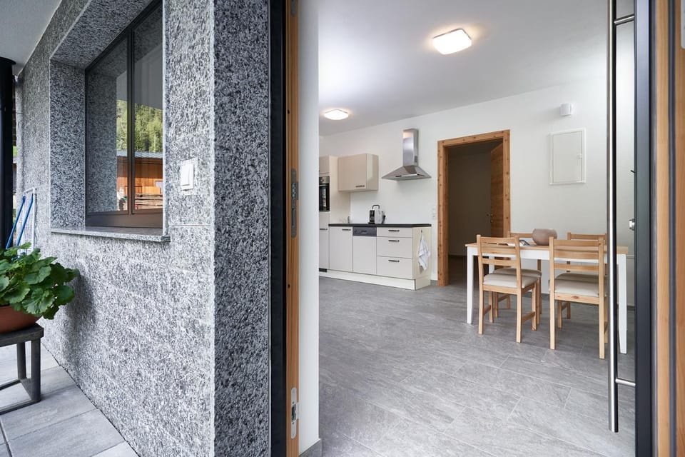 Balcony/Terrace, Dining area