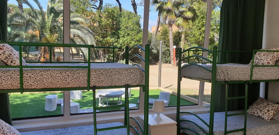 Bedroom, Garden view