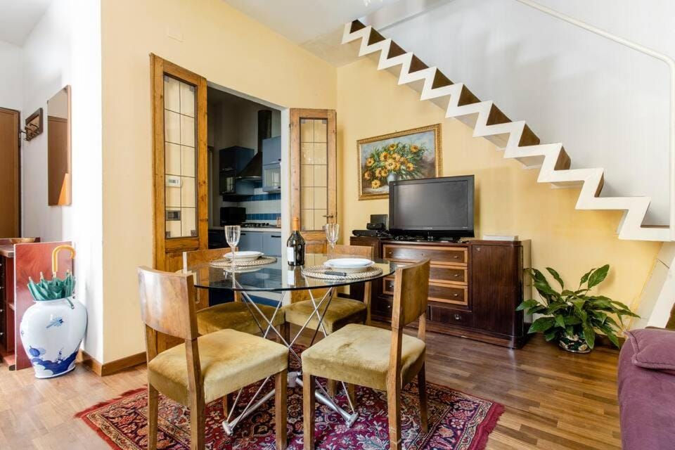 Living room, Dining area