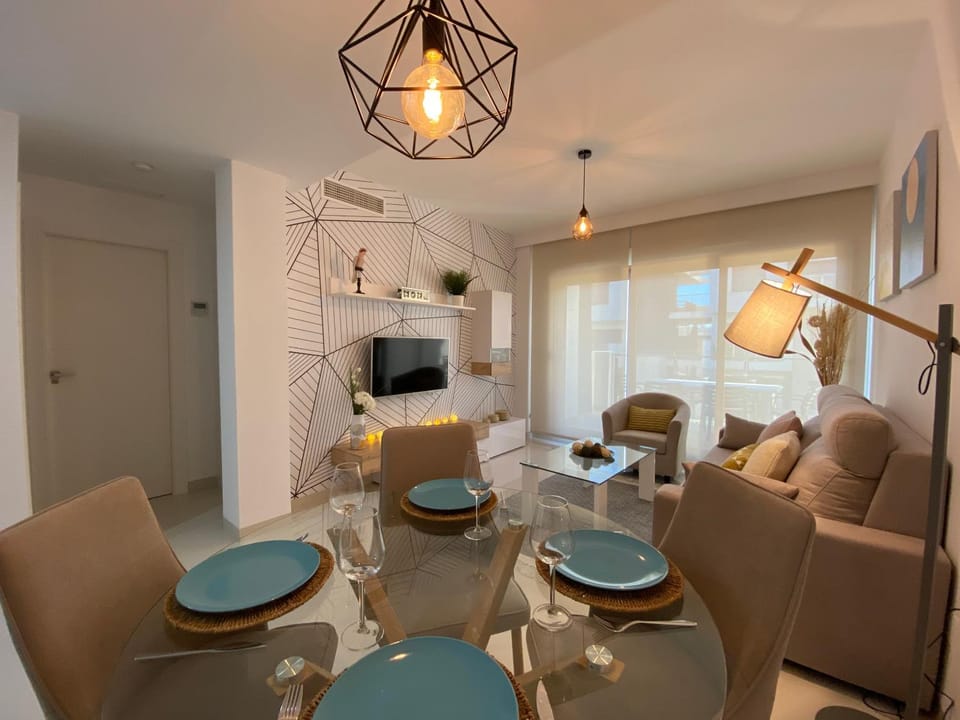 Seating area, Dining area