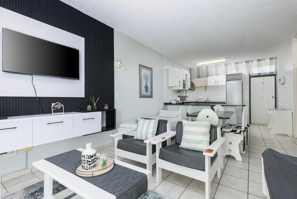TV and multimedia, Living room, Dining area